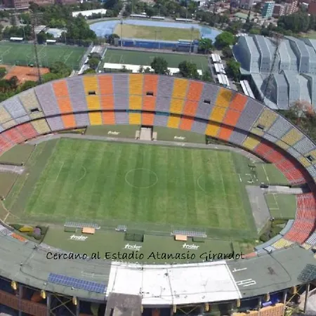 Apartamento Amoblado Sector Laureles-Estadio Hasta 6 Personas - Praga Medellin Exterior photo